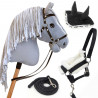 Hobby Horse A3 Gris avec Filet, rênes, mors, bonnet et licol NOIRS - Silver Moon